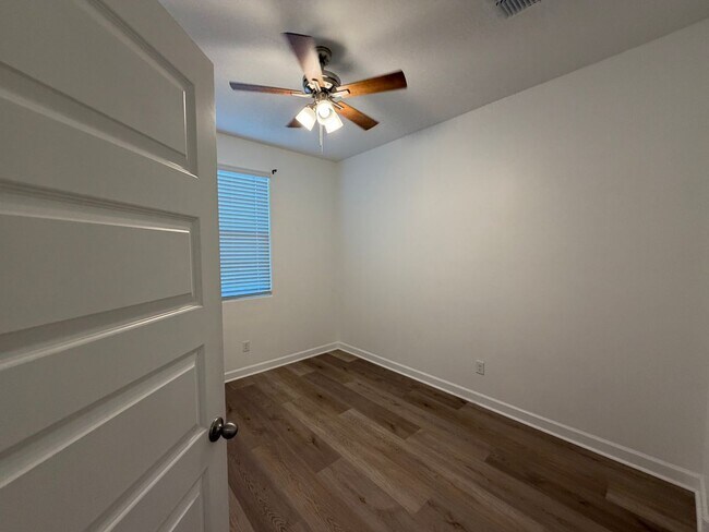 Building Photo - 22705 N Rummler Ln