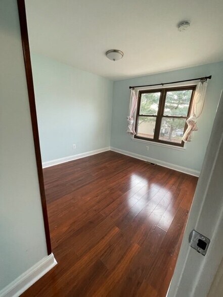 Building Photo - 133 Briar Ct
