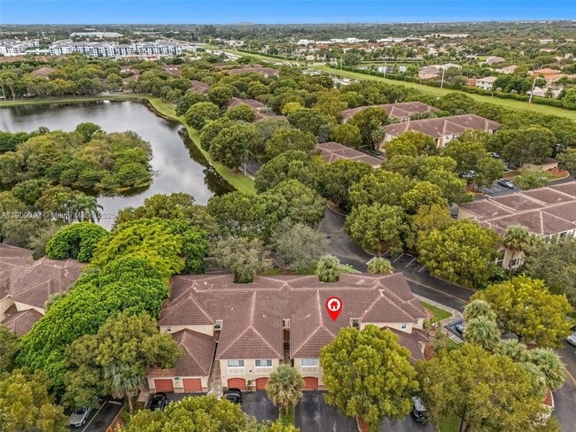 Building Photo - 2464 Centergate Dr