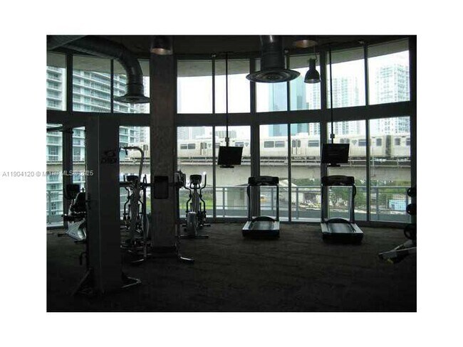 Building Photo - 690 SW 1st Ct