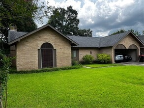 Building Photo - 3 Bedroom, 2 Bathroom, Brick home , 2 carp...