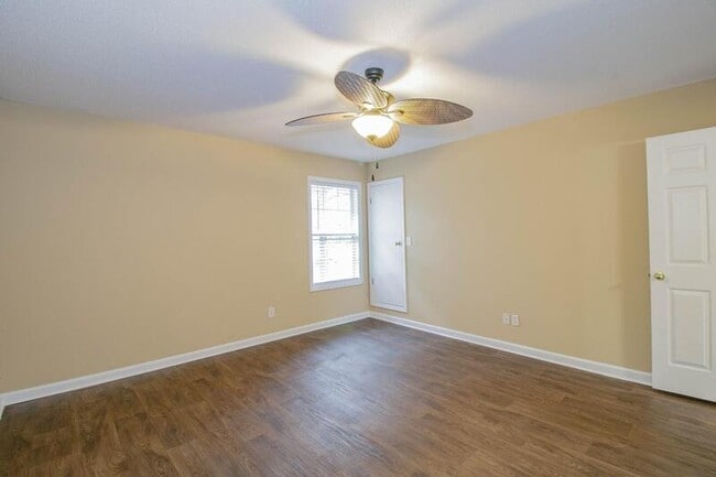 Building Photo - 2107 Ringgold Ct