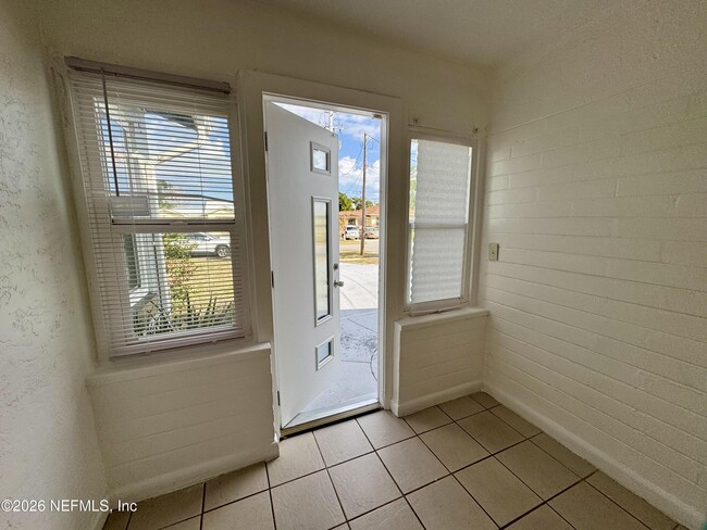 Building Photo - 288 Boylston Ave