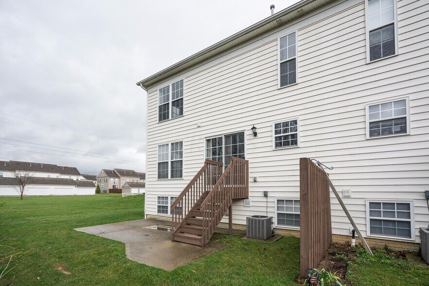 Building Photo - 3733 Fish Hawk Lndg
