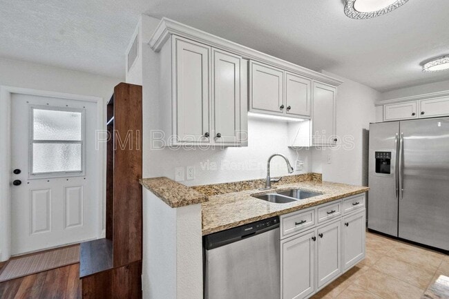 Building Photo - 93 East Ct