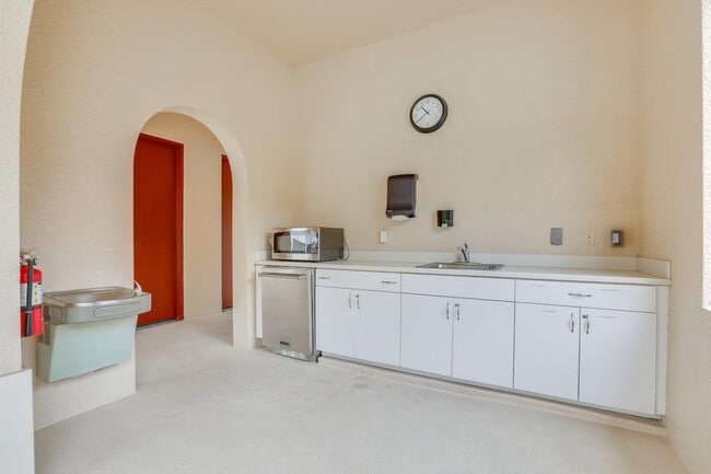 Building Photo - 10711 Palazzo Wy