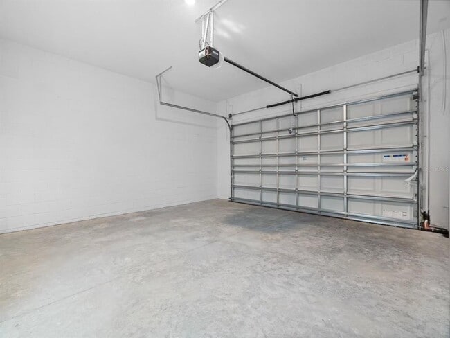 Building Photo - 1440 SILVER LINING Way
