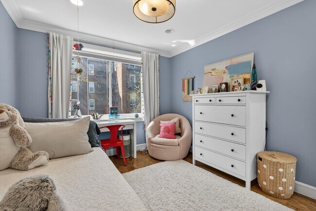 Building Photo - 926 Park Ave