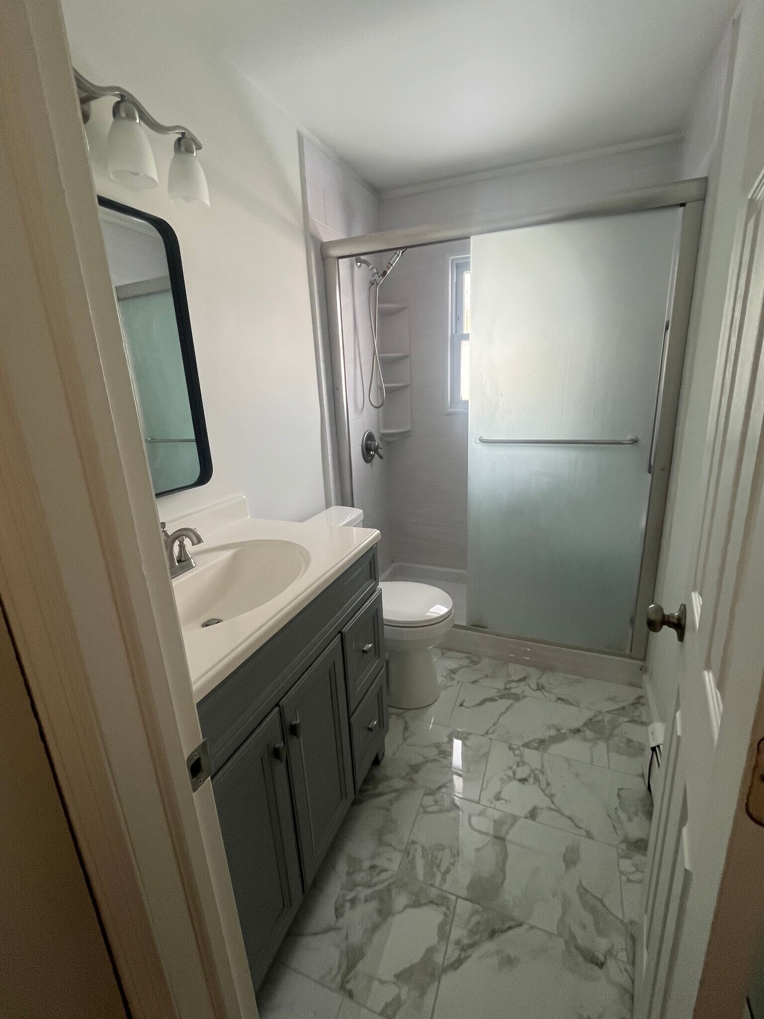 Building Photo - 14 Alpine Dr