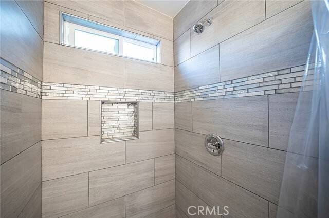 Building Photo - 2406 W 76th St