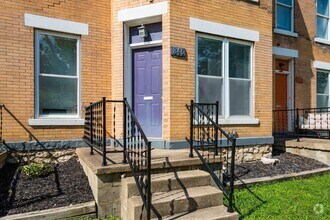 Building Photo - 846 Oak St