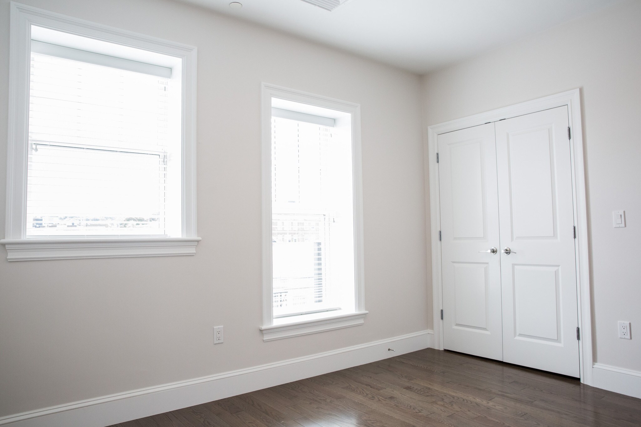 Building Photo - 12 Harvard Terrace