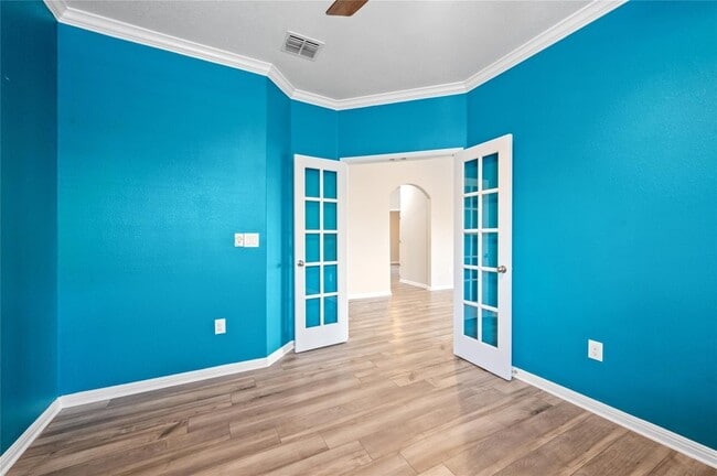 Building Photo - 10225 Bankhead Dr