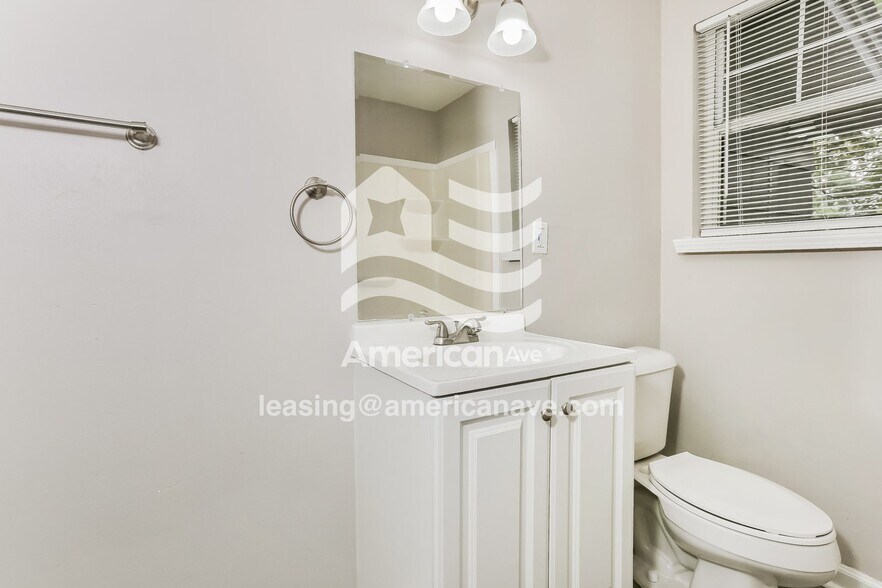 Building Photo - 7212 Knollwood Rd