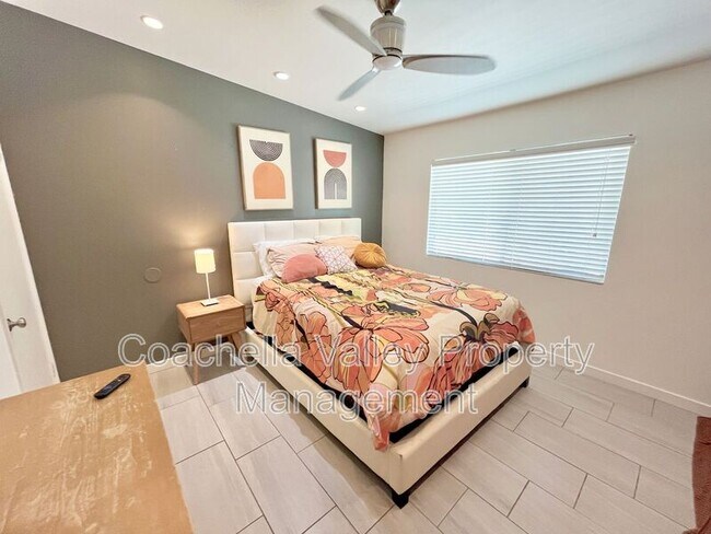 Building Photo - 2719 E Ventura Rd