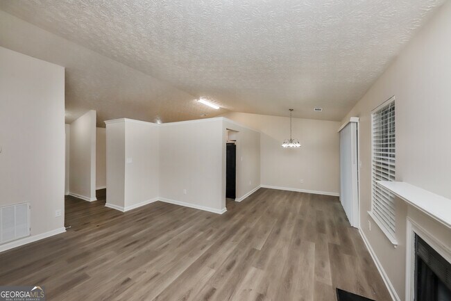 Building Photo - 1357 Ling Dr