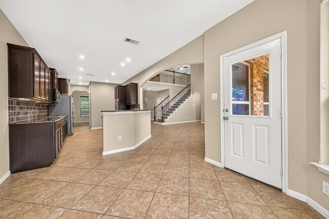 Building Photo - 51 S Greenprint Cir