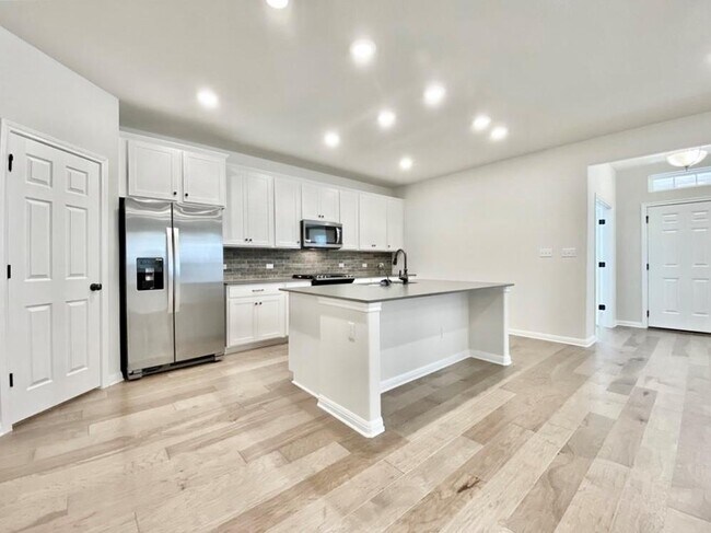 Building Photo - 1821 Cantonata Dr