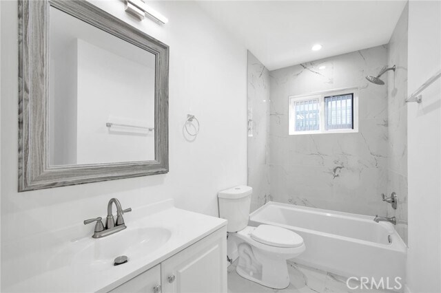 Building Photo - 13018 Valleyheart Dr