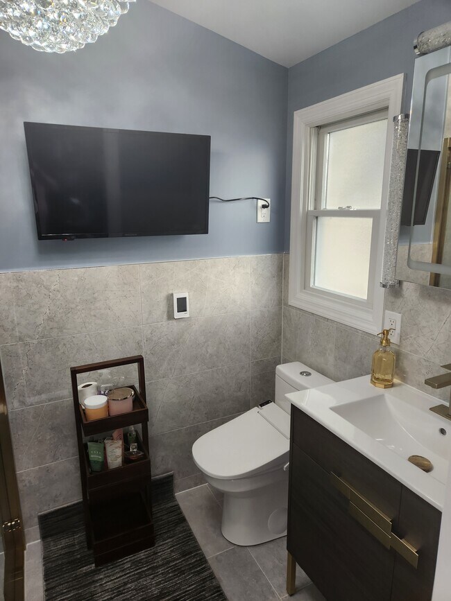 Building Photo - 3472 Bertha Dr