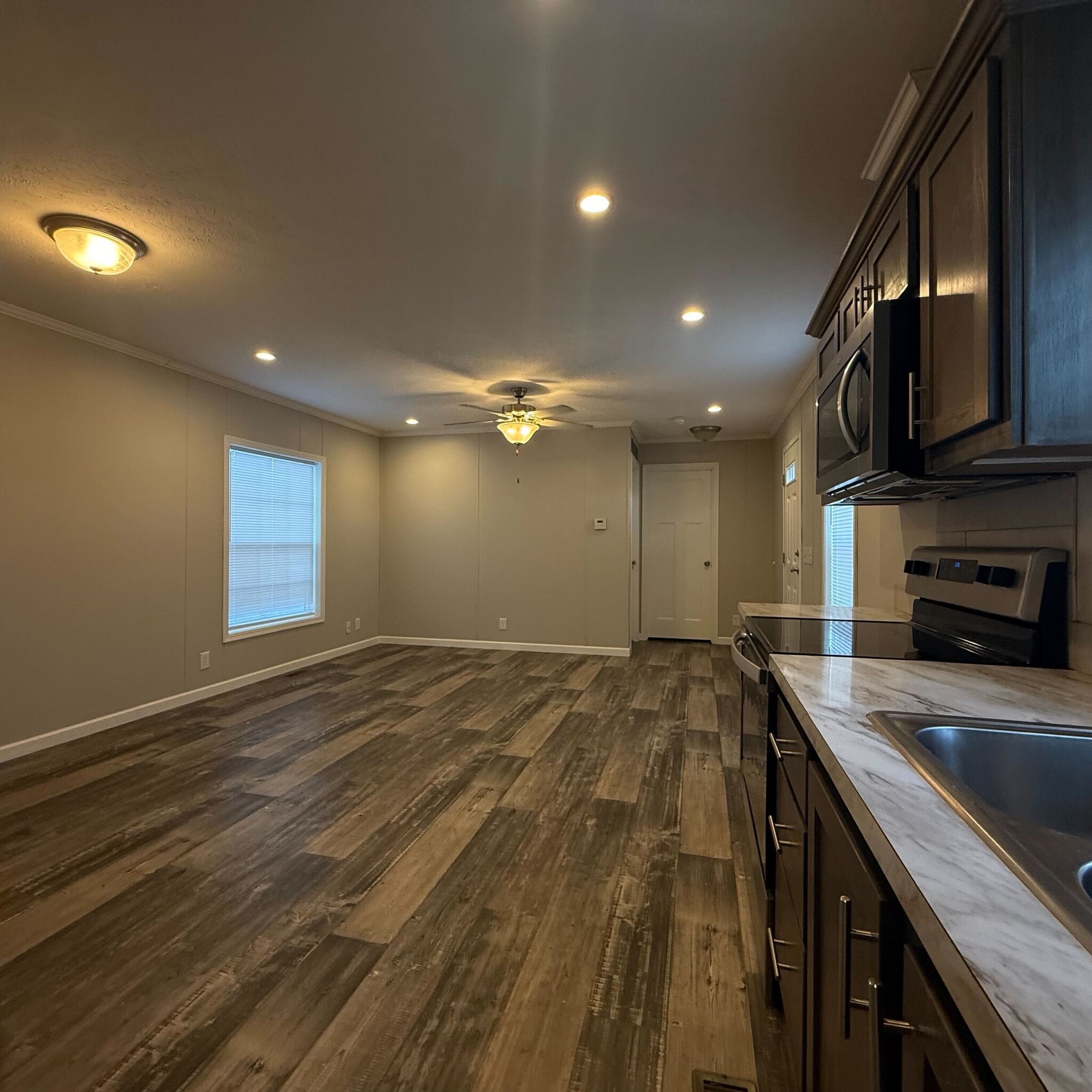 Building Photo - 10610 State Rte 762