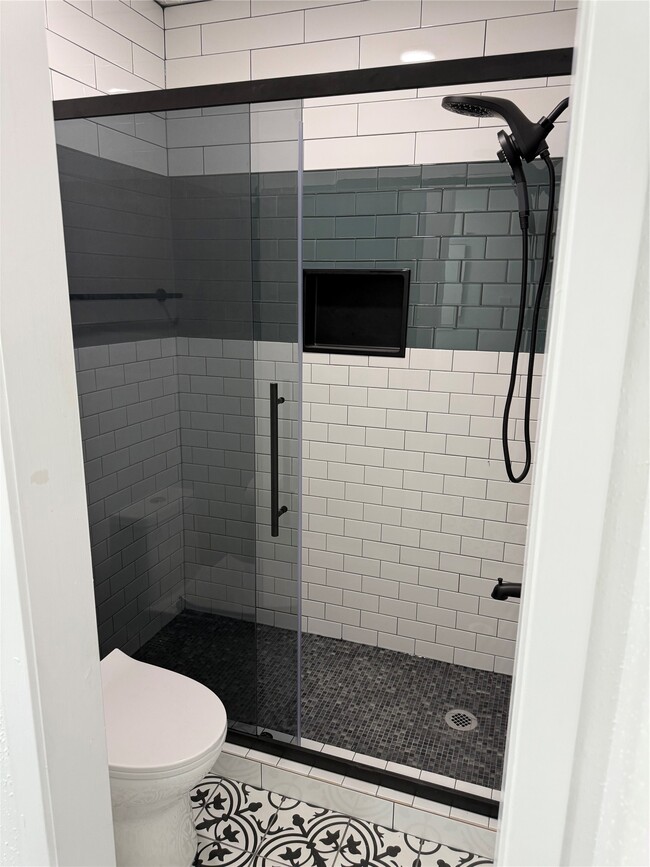 Building Photo - 6649 Westwick Dr