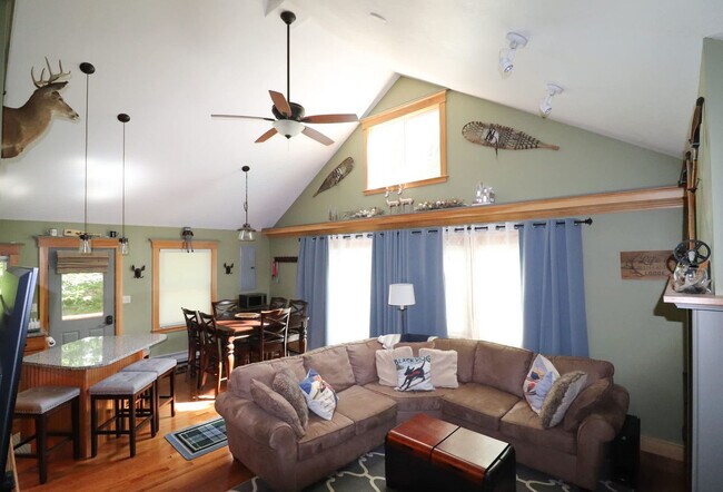 Building Photo - 32 Attitash Loop