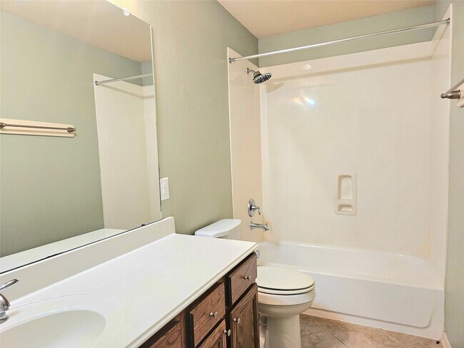 Building Photo - 16834 Jelly Park Stone Dr
