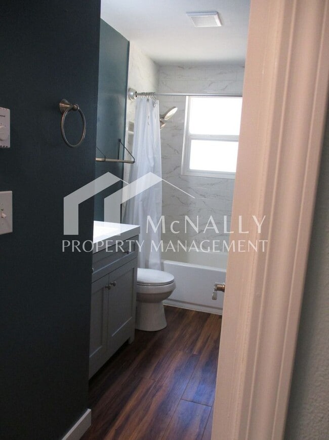Building Photo - Charming 3-Bedroom Home in Steilacoom