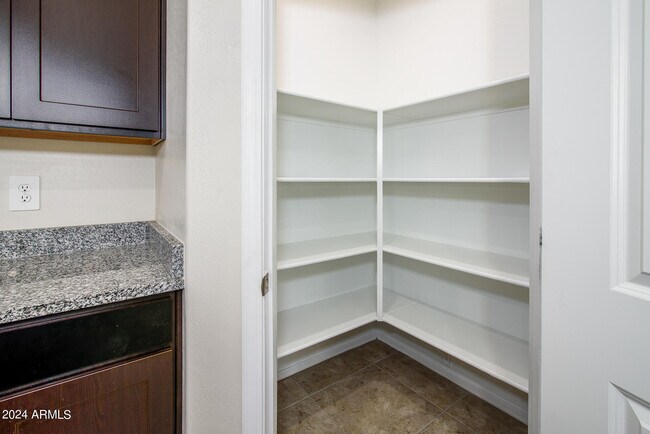 Building Photo - 35445 W San Alvarez Ave