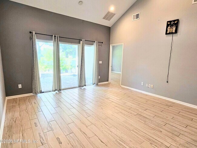 Building Photo - 535 Wooded Crossing Cir