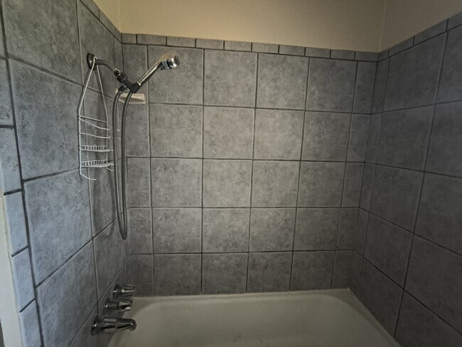 Building Photo - 140 Ridgecrest Rd