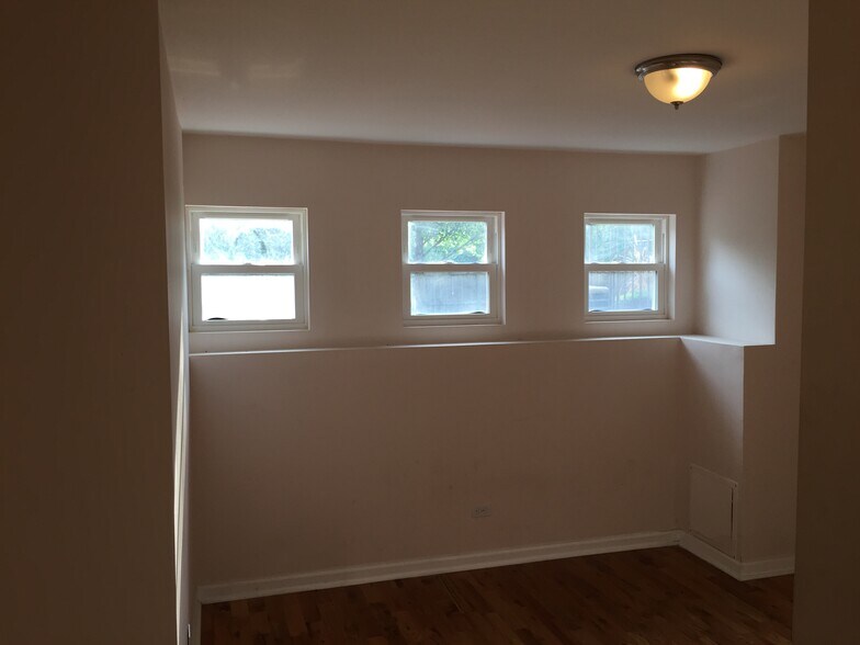 Building Photo - 2501 W 36th St