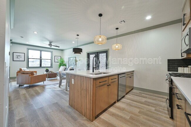 Building Photo - 4005 N Indiana Ave