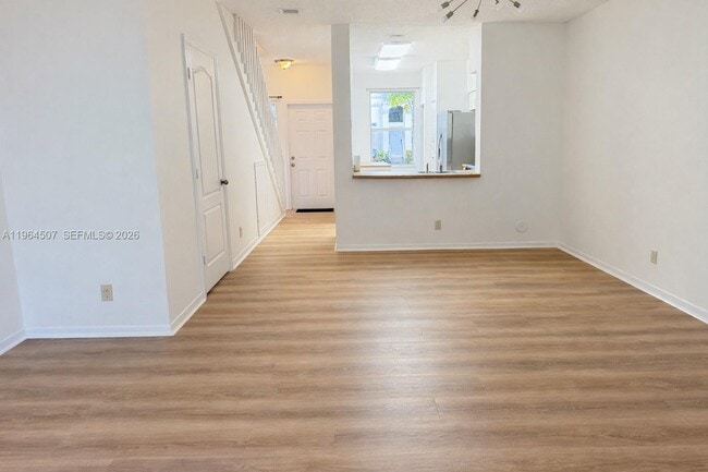 Building Photo - 835 NE 212th Terrace