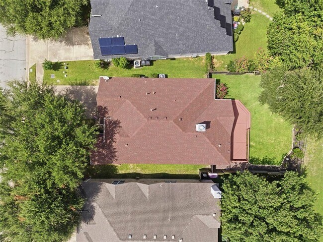 Building Photo - 1833 Paradise Ridge Dr