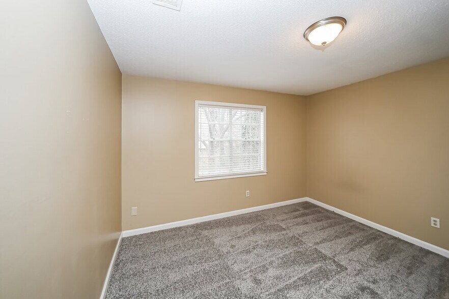 Building Photo - 952 Grouse Meadow Dr