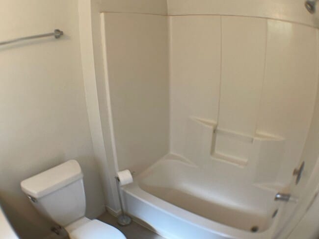 Building Photo - Delightful 2 bedroom 1 bathroom home in Sunnsyside!