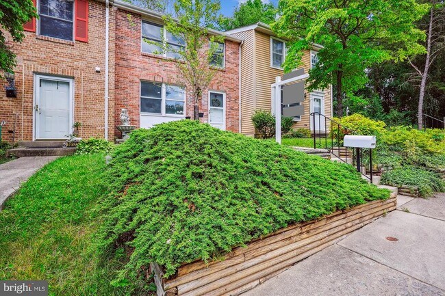Building Photo - 10121 Watkins Mill Pl