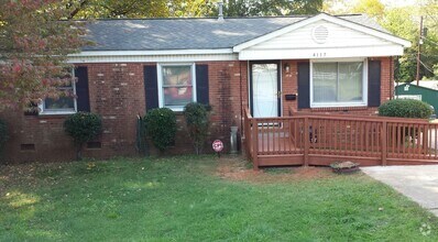 Building Photo - Move-in Ready!