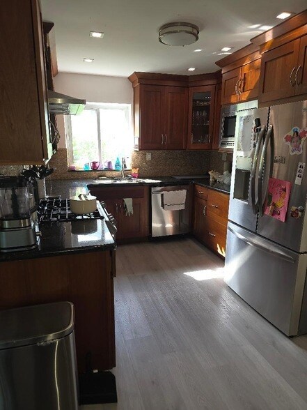 Building Photo - 1532 Fletcher St