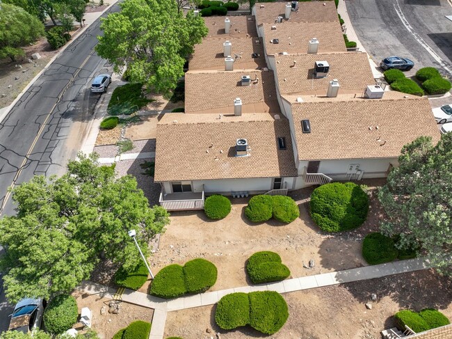 Building Photo - 2 bedroom, 2 bathroom condo for rent in Mo...