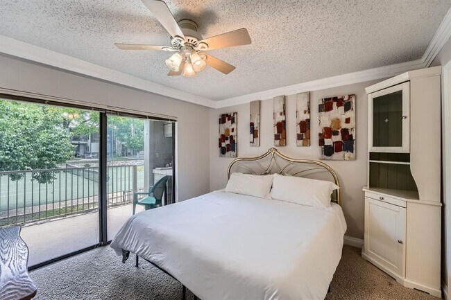 Building Photo - 204 World of Tennis Sq