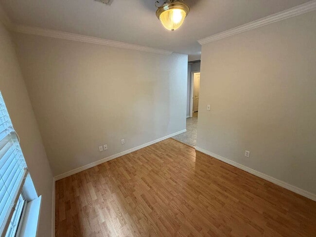 Building Photo - Modern, Low Maintenance Townhome in a Prime Fayetteville Location