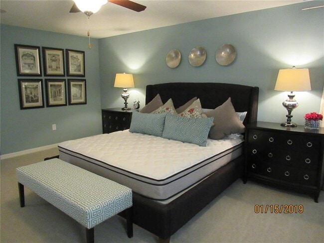 Building Photo - 8067 Pond Apple Dr