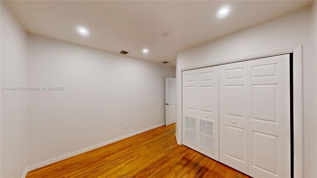 Building Photo - 2490 Trapp Ave