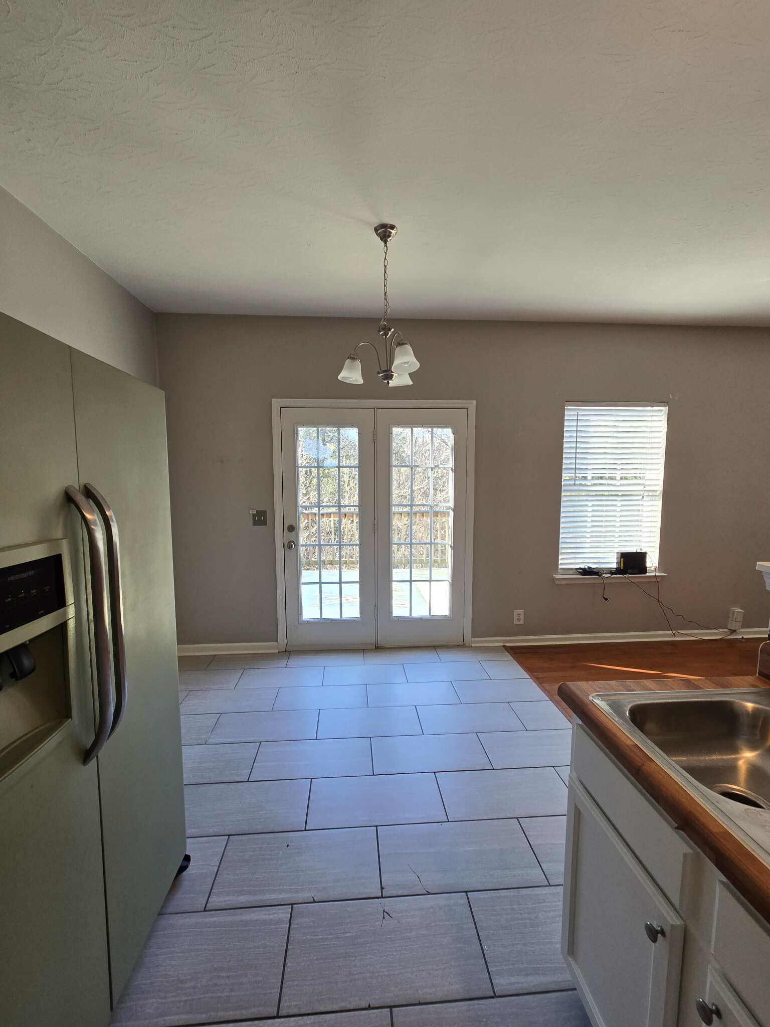 Building Photo - 638 Pippin Dr