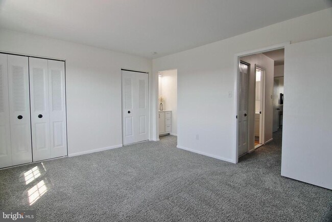 Building Photo - 2705 Walnut Ridge Dr