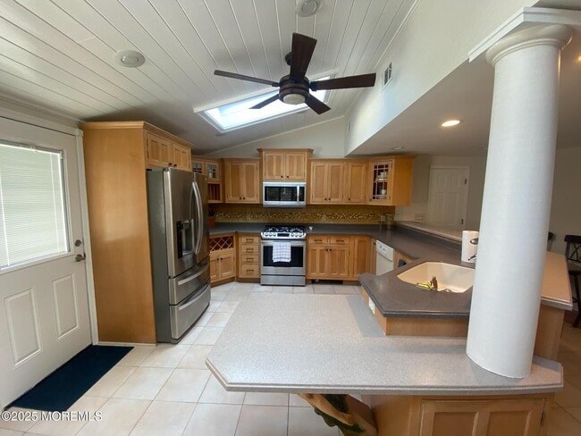 Building Photo - 106 Surf Dr