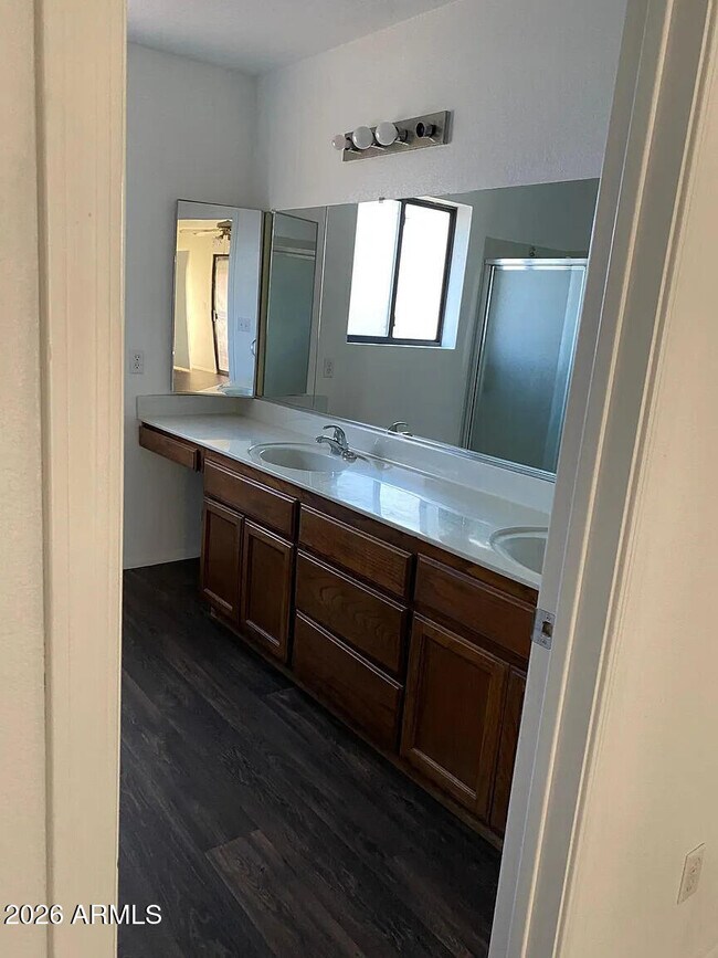 Building Photo - 450 N 335th Ave